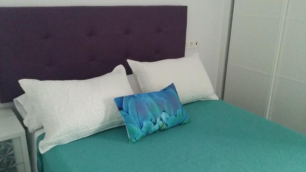 Apartamentos Iliberis Granada Szoba fotó