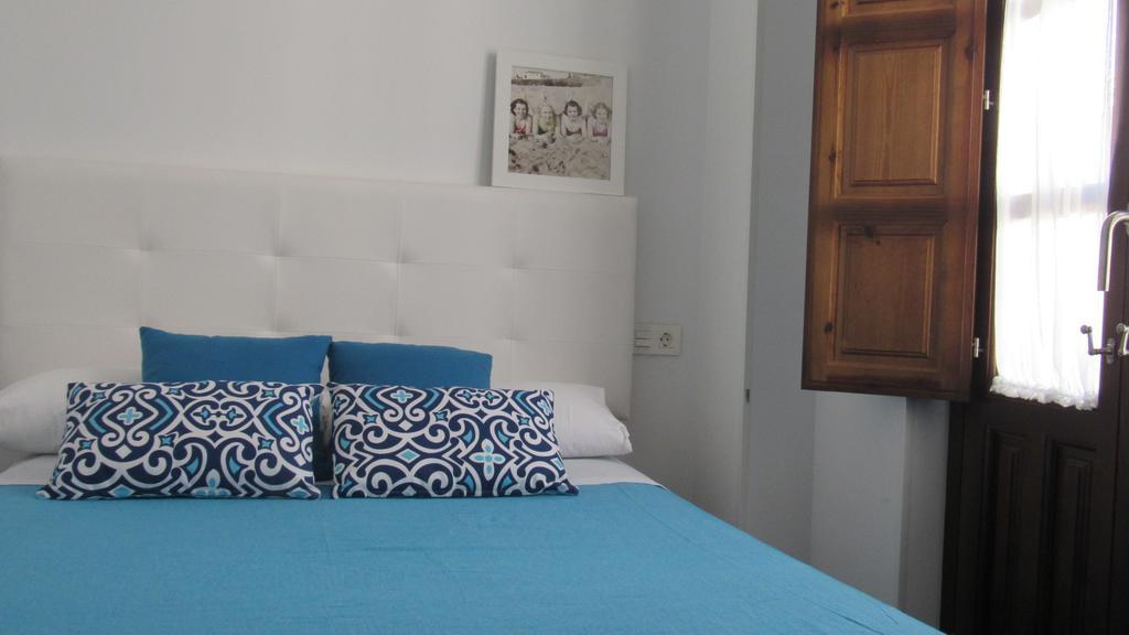 Apartamentos Iliberis Granada Szoba fotó
